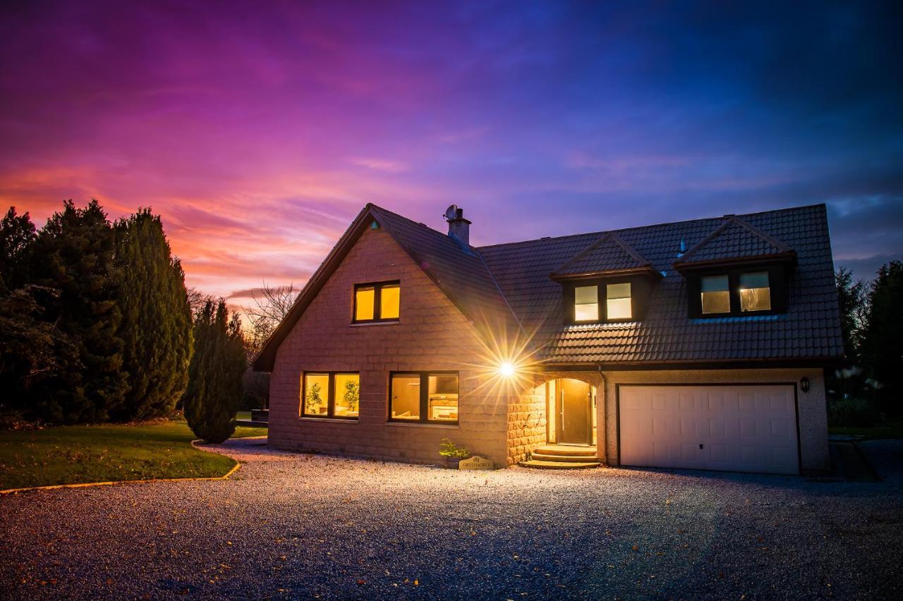 Opulent, Relaxing Home With Hot Tub Fochabers Buitenkant foto